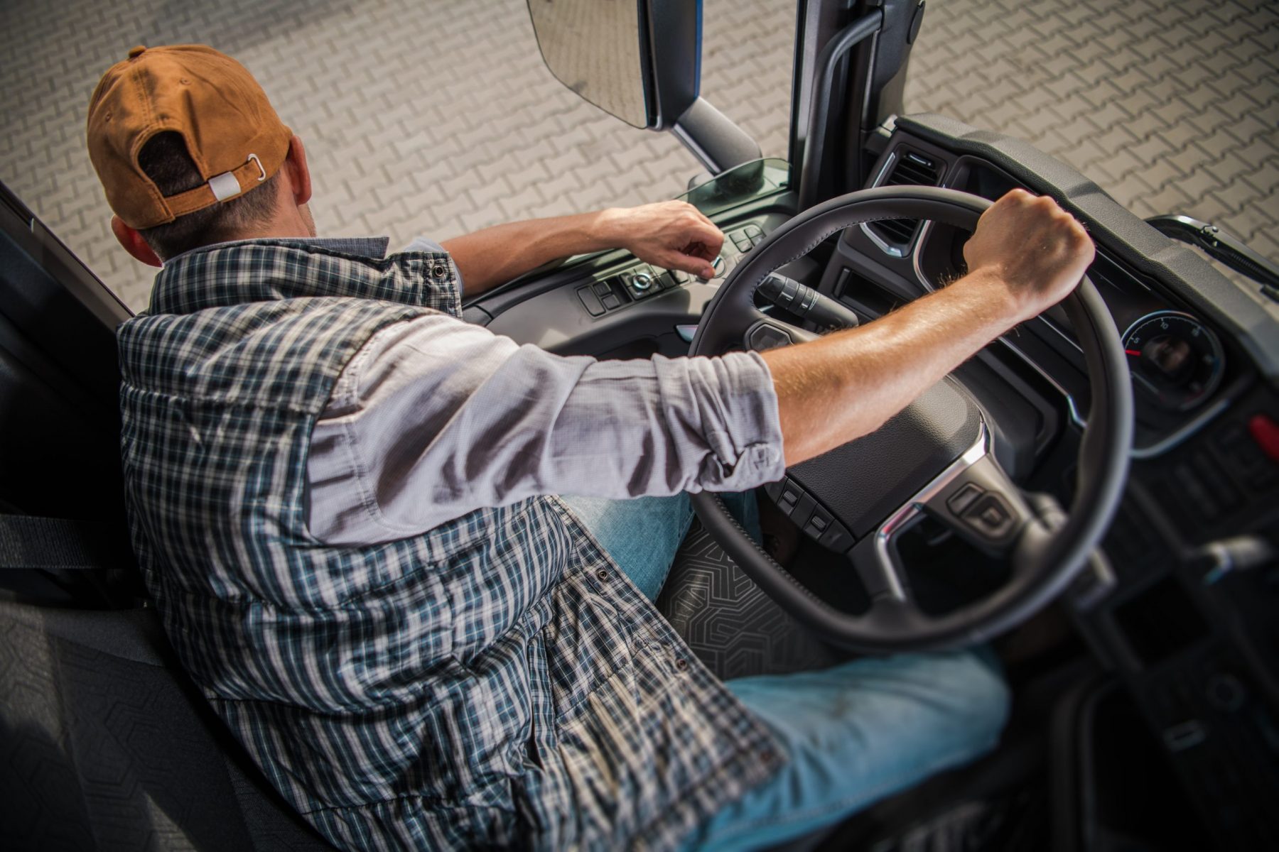 Read more about the article How To Become A CDL Truck Driver Before ELDT – JUST GET YOUR CDL PERMIT